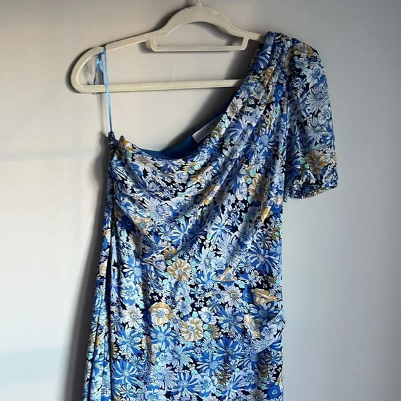 ASTR The Label  Santorini Floral One Shoulder dress - Picture 6 of 12
